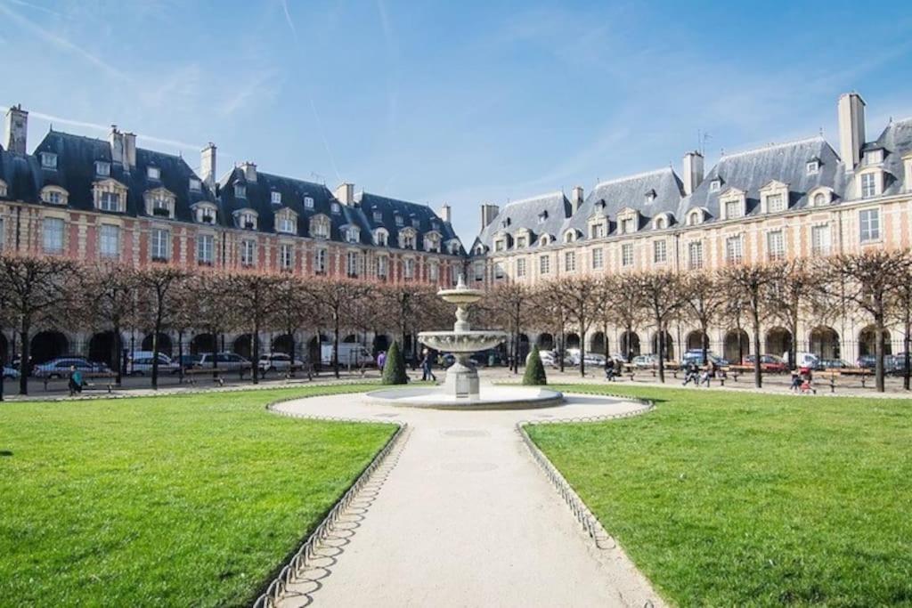 Atypical Flat - Place Des Vosges - 4 People Apartment Paris