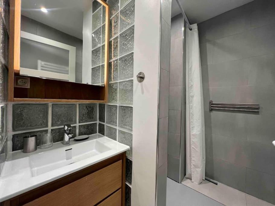 Atypical Flat - Place Des Vosges - 4 People Apartment *